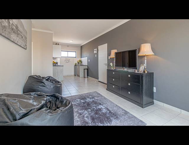 2 BEDROOM APARTMENT TO LET IN PARKLANDS NORTH